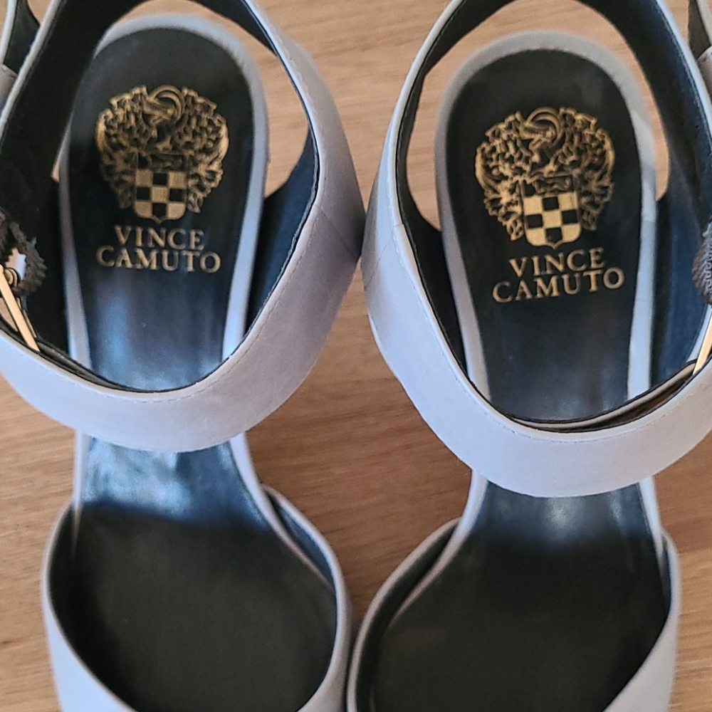 Vince Camuto high heels - Picture 3 of 4